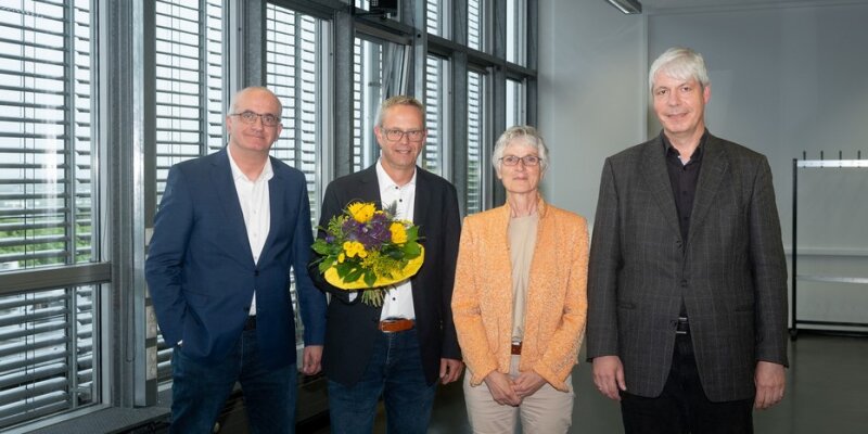 TU President Prof. Manfred Bayer, Markus Neuhaus as chancellor-designate, Prof. Johanna Weber, Chairwoman of the University Council, and Chairman of the Senate Prof. Lorenz Schwachhöfer (from left to right). 
